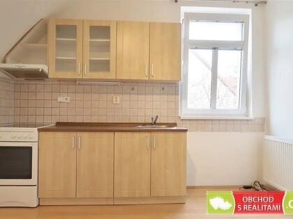 Praha  Jinonice, byt 2+KK (43 m2) v podkroví rodinného domu