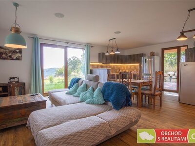 Ládeves u Kamenice, samostatný rodinný dům s velkým pozemkem 2.091 m2