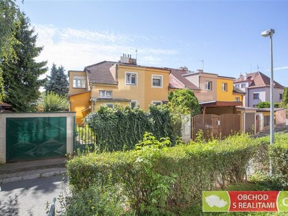 Praha 9 / Prosek, krajní řadový rodinný dům