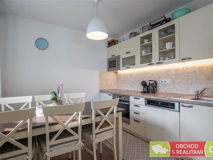 Pec pod Sněžkou, byt 3+1 / balkon, lyžárna