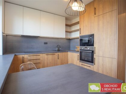 Praha 6 / Suchdol, byt 2+1 + podkrovní vestavba