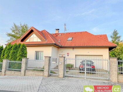 Praha  Stodůlky, samostatně stojící rodinný dům k pronájmu