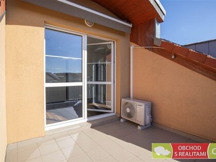 Přezletice, byt 2+KK / terasa / sklep / parkovací stání