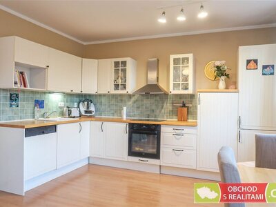 Hradec Králové, byt 2+KK, sklep, parkovací stání