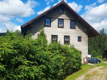 Harrachov v Krkonoších - bytová jednotka 2+1, sklep, zahrada 