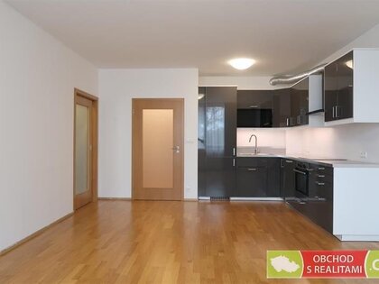 Prague Veleslavín, 3+KNT apartment with a terrace, a cellar, and a parking space