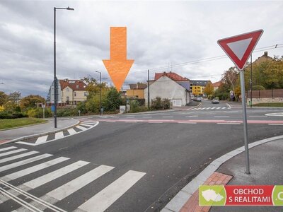 Praha - Prosek, tři samostatné garáže 400 metrů od metra C Prosek