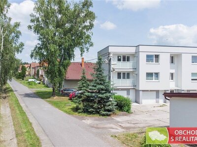 Liblice  byt 3+1 / lodžie, sklep, garáž